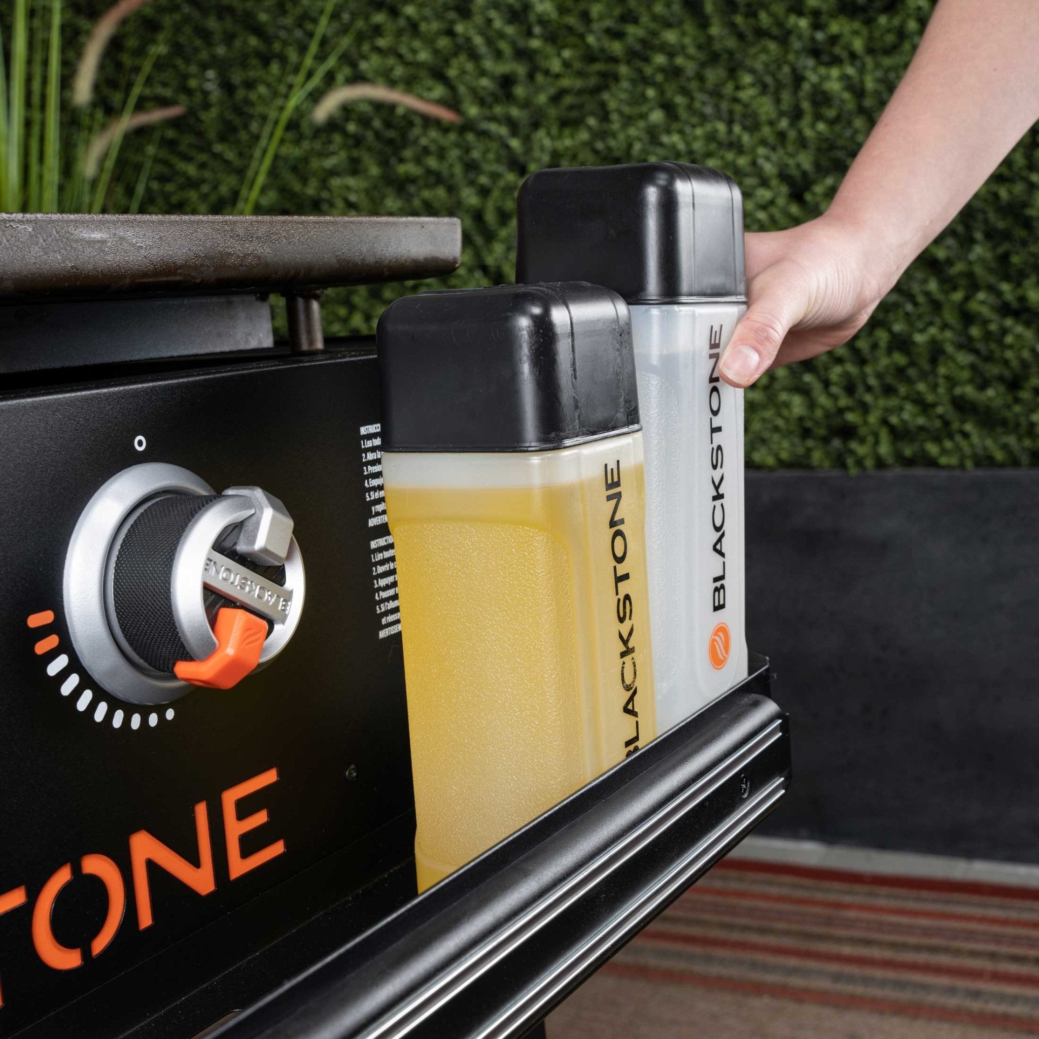 28" Griddle with Hood and Front Shelf